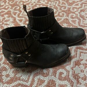 Freebird (Boulder, CO)Black Interior Ankle Boots